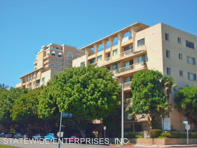 Primary Photo - 9015-9015 Burton Way