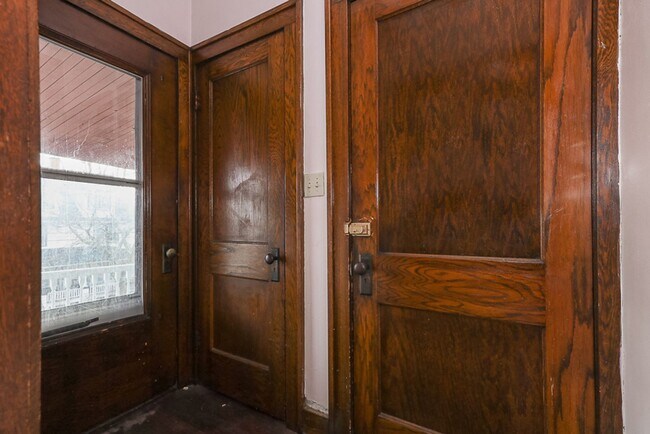 Building Photo - 1466 Hopkins Ave