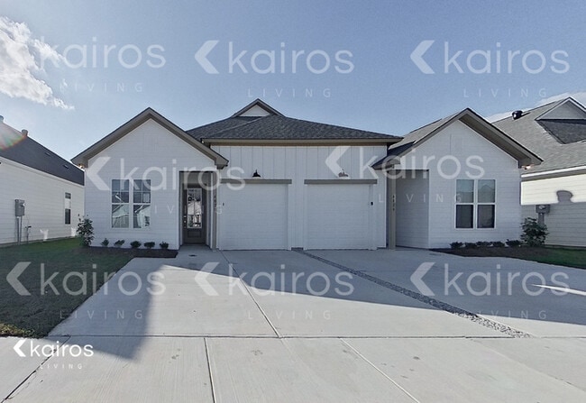 Building Photo - 4828 W Dacha Ln