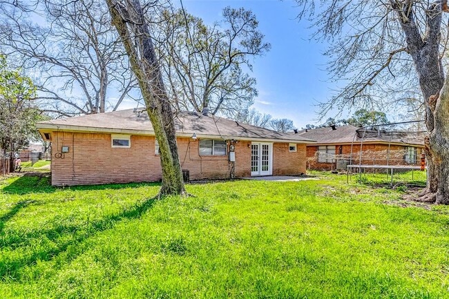 Building Photo - 6763 Glen Rock Dr