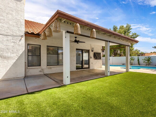 Building Photo - 1110 N Gull Haven Ct