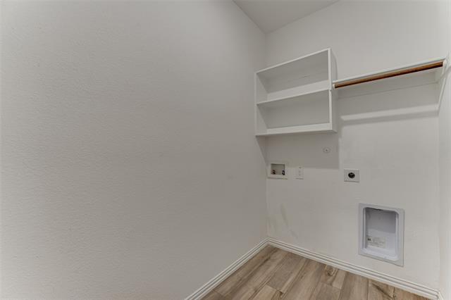 Building Photo - 832 Tulip Ct