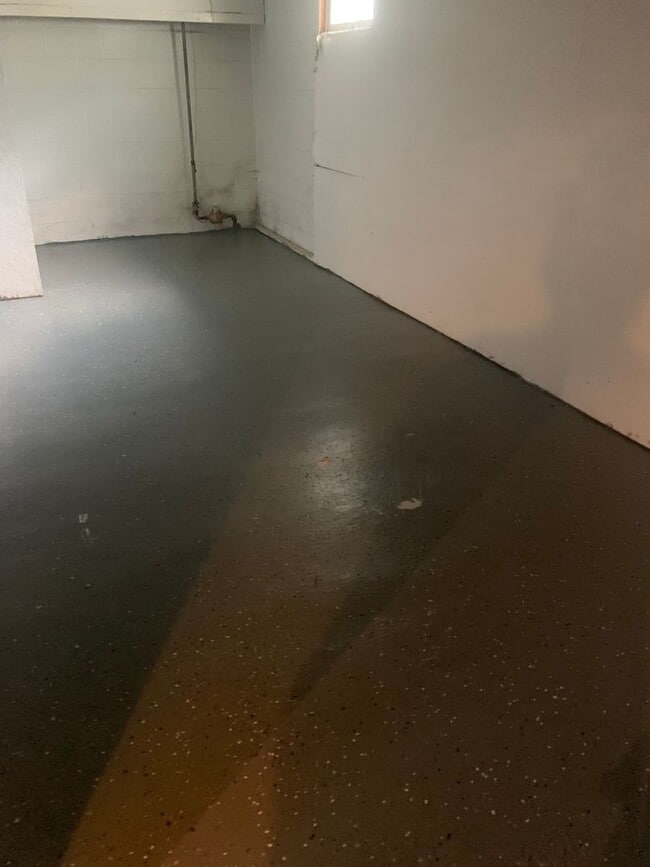 Building Photo - Cute 1 bedroom house! Located near Ta Ha Zouka Park!  Bonita casa de 1 dormitorio. ¡Ubicada cerca...