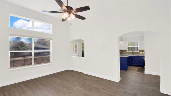 Building Photo - 641 Fort Thomas Pl