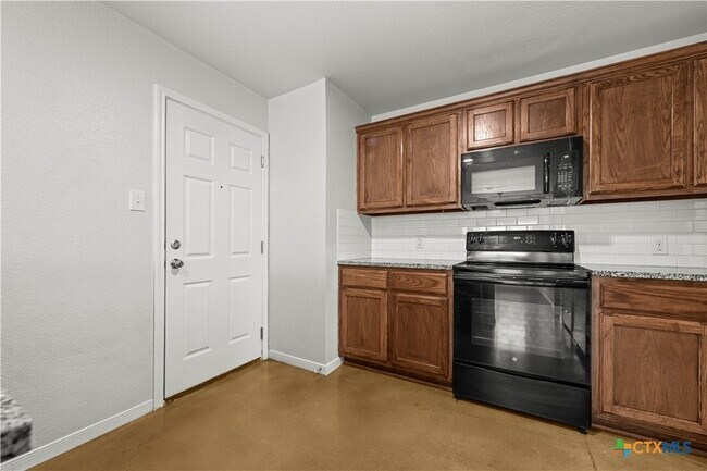 Building Photo - 1809 Indian Trail