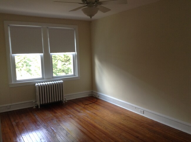 Dining Room - 16 S Merion Ave