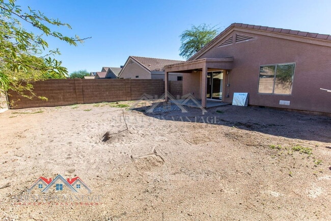 Building Photo - 6714 E Flynn Ave