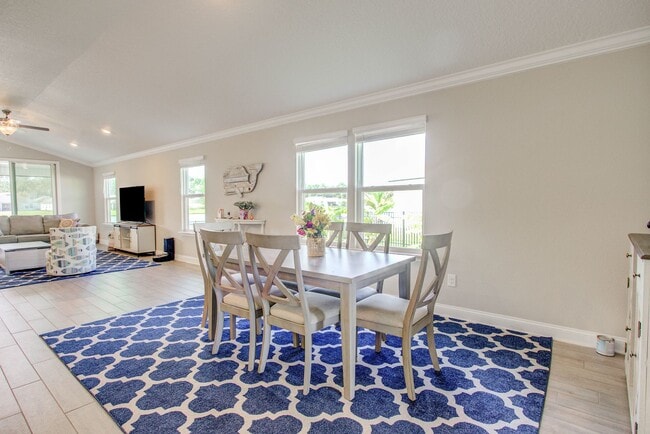 Building Photo - ST. AUGUSTINE HOME FOR RENT!