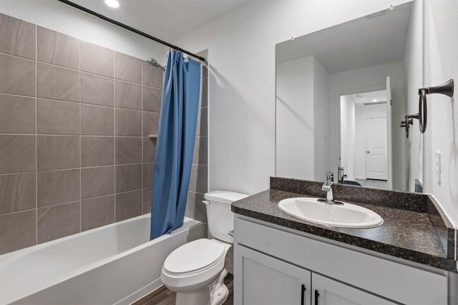 Building Photo - 24335 Saddlestone Green Dr