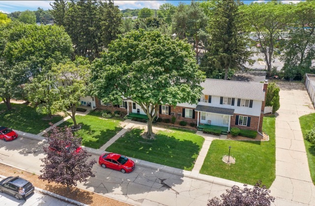 Primary Photo - Southgate Townhomes