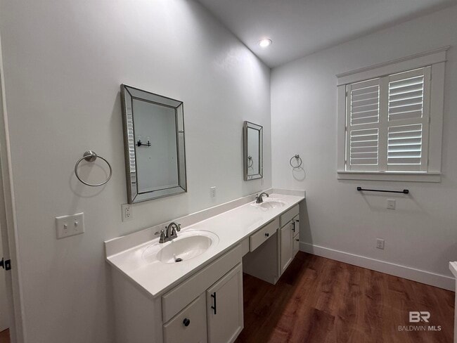 Building Photo - 10391 Emmanuel St