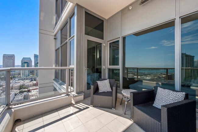 Building Photo - Stunning East Village 2 Bedroom at Alta! 2...