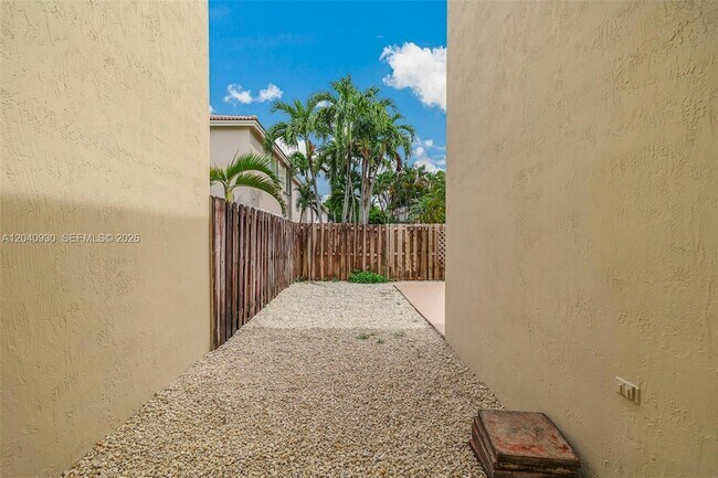 Building Photo - 12361 SW 123rd Terrace