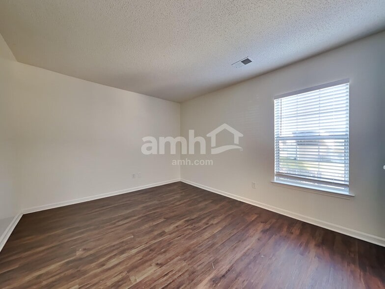 Building Photo - 223 Eagle Ridge Rd