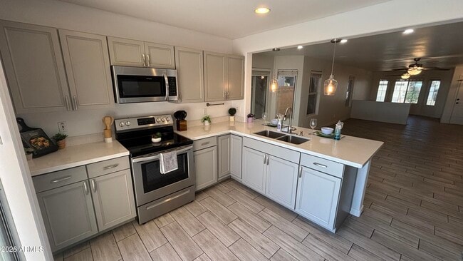 Building Photo - 24185 W Desert Bloom St