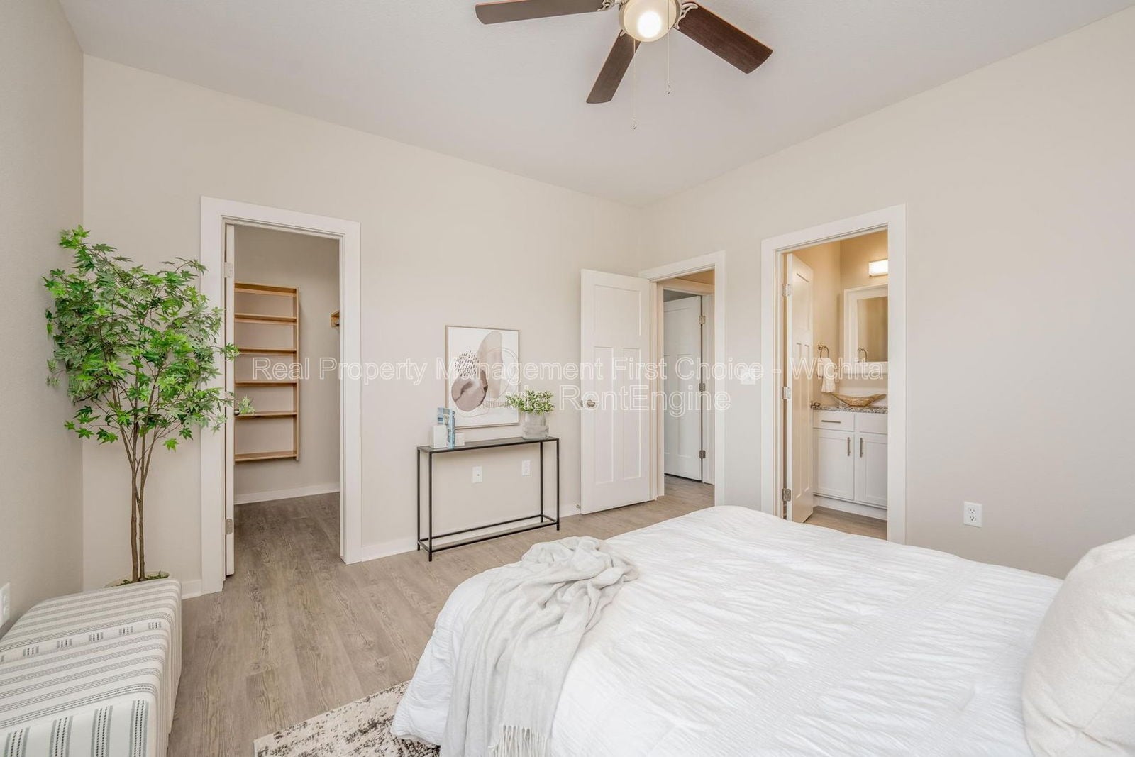 Building Photo - 3612 W Angel St