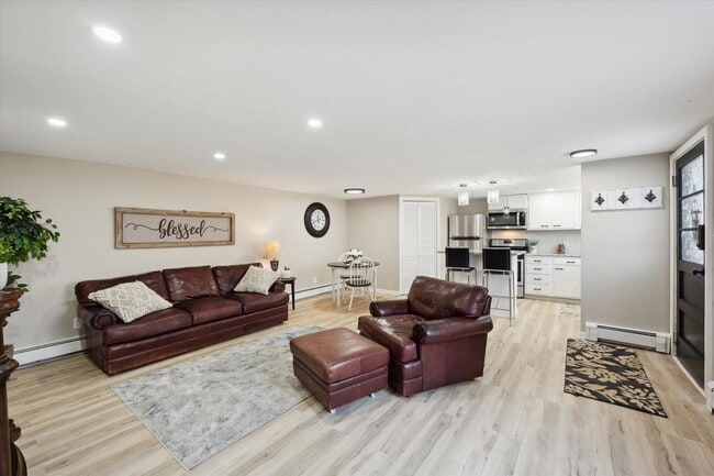 Building Photo - 2bd/1bth Apartment Condo in Aurora