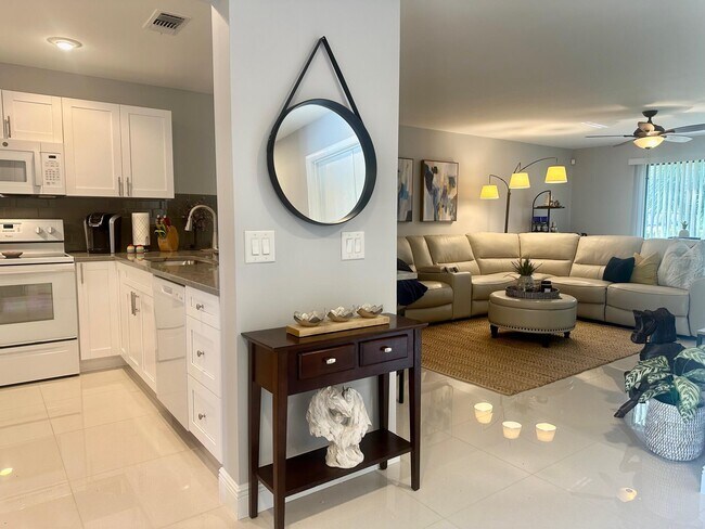 Primary Photo - 13095 Belhaven Ct