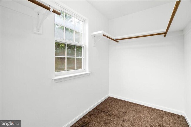 Building Photo - 116 Whiskey Creek Cir