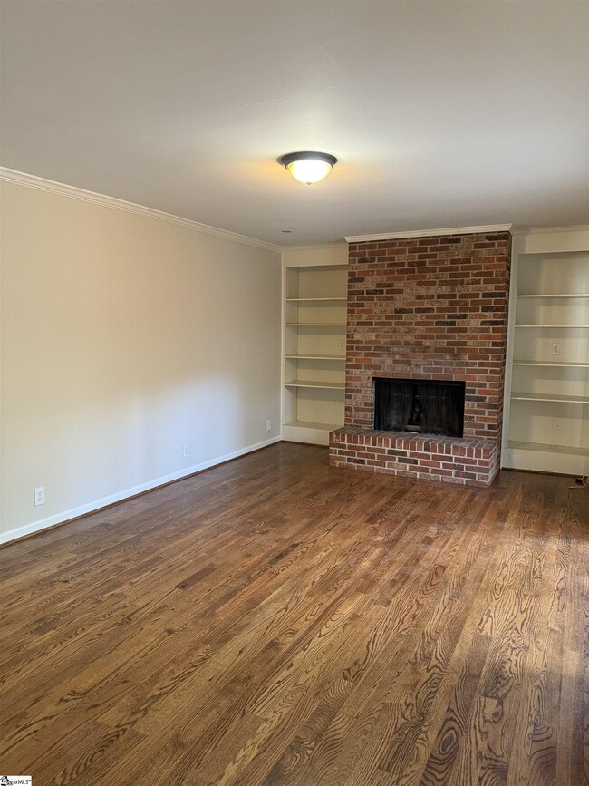 Building Photo - 102 Baldwin Cir