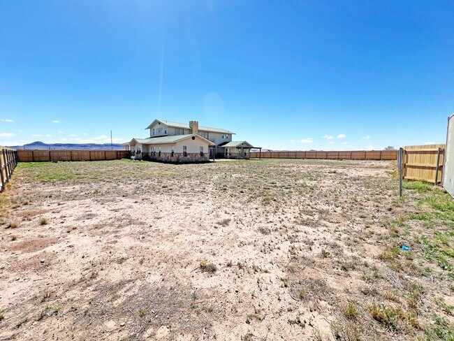 Building Photo - 101 Capt Lee