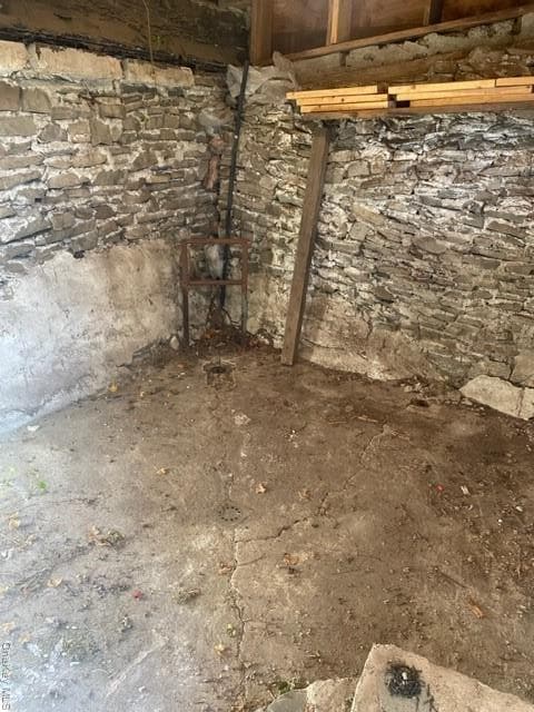 Building Photo - 6 Union Ave