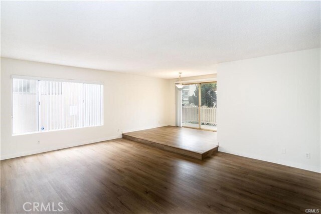 Building Photo - 1122 9th Ct