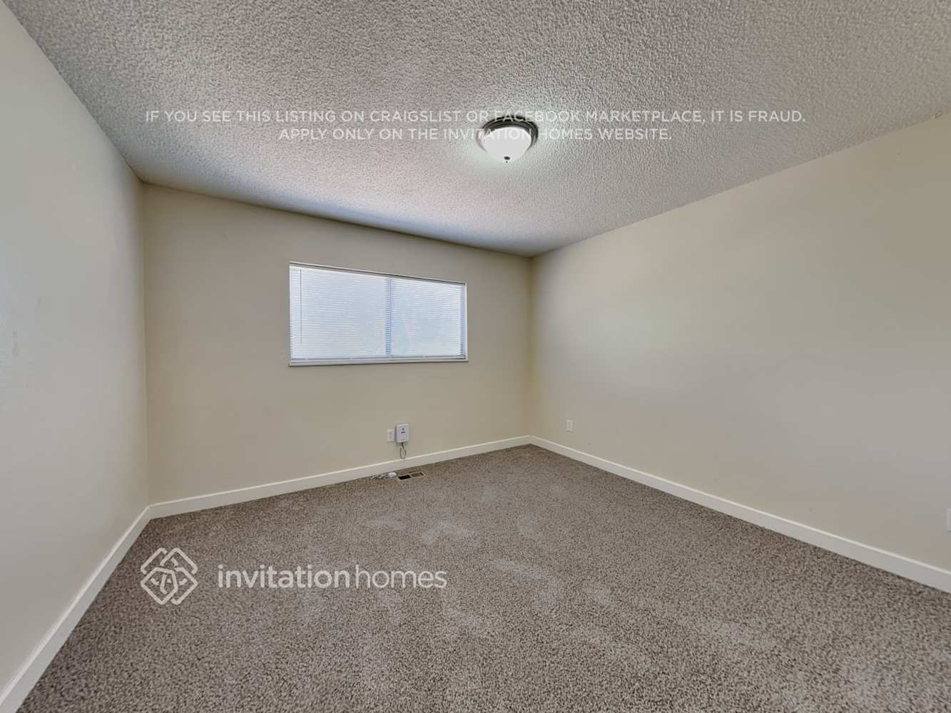 Building Photo - 1290 Hans Brinker Ln