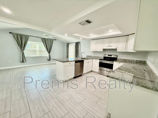 Building Photo - 11950 107th Ave N