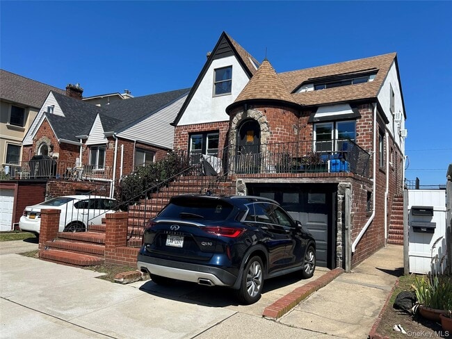 Building Photo - 629 E Olive St
