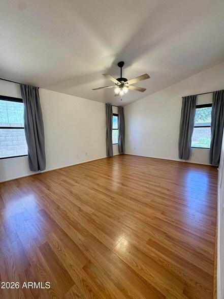 Building Photo - 6510 W Behrend Dr