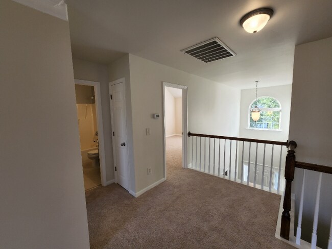 Building Photo - 317 Timber Meadow Lake