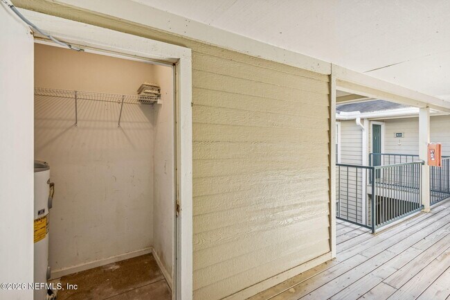 Building Photo - 800 Ironwood Dr