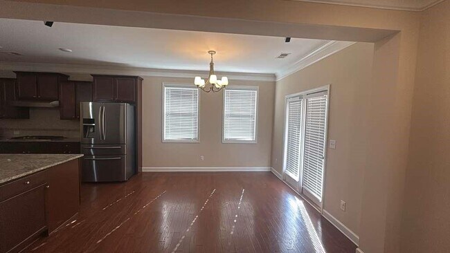 Building Photo - 4430 Sanderling St