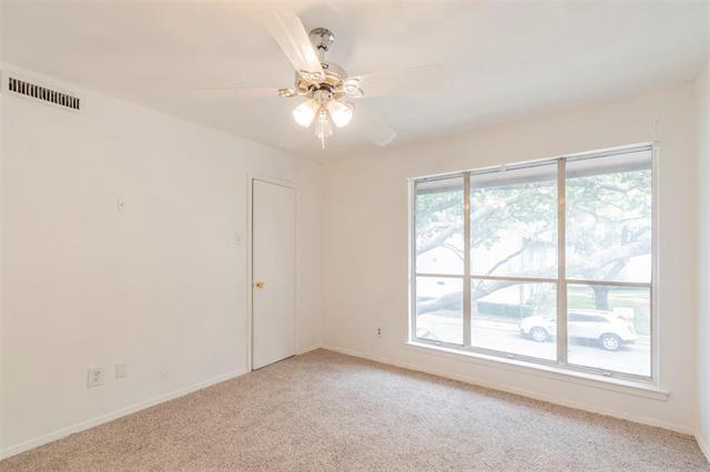 Building Photo - 10558 High Hollows Dr