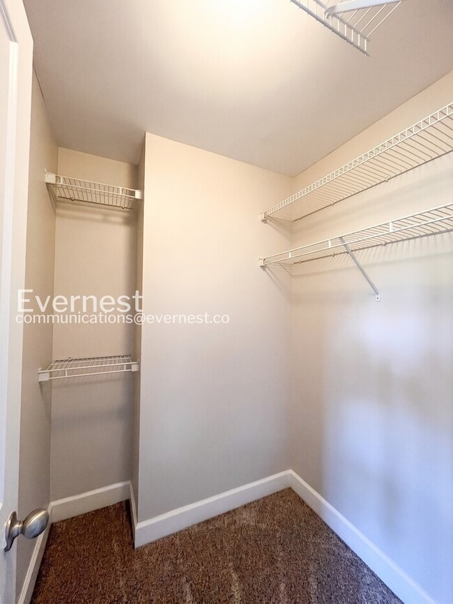 Building Photo - 7222 Althorp Way