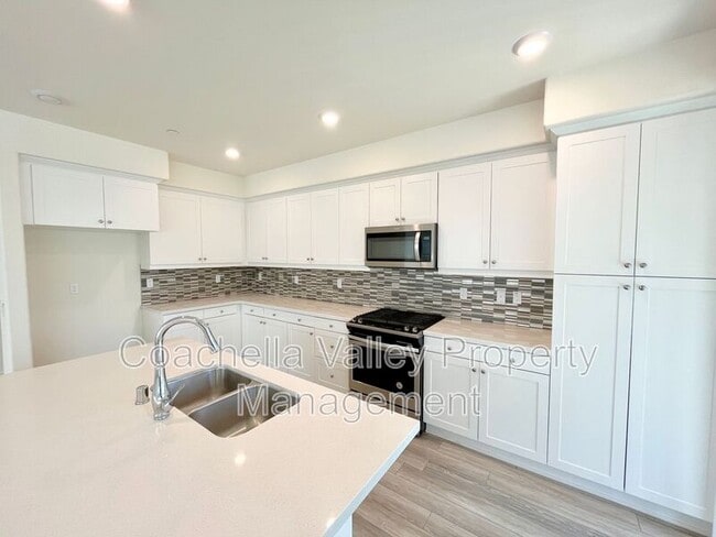 Building Photo - 84443 Passagio Lago Way