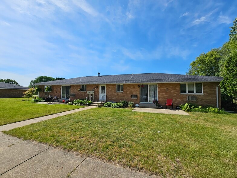 Back of House - 149 Eastland Dr