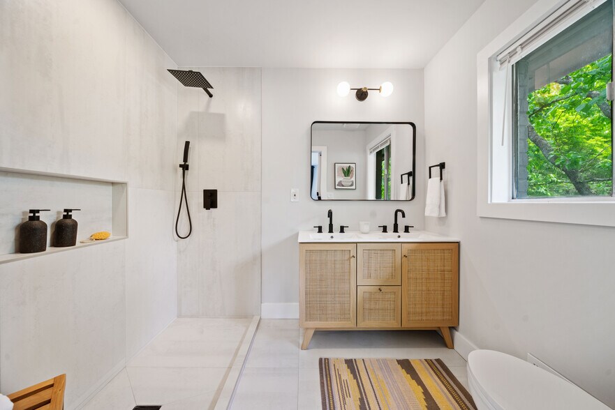 Building Photo - 3964 Gretna Green Dr