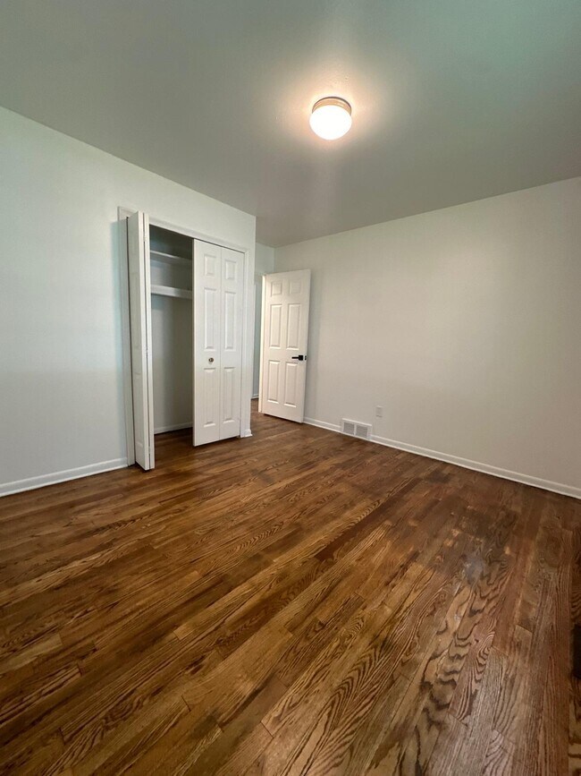 Building Photo - 429 Bella Vista Dr