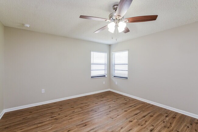 Building Photo - 936 Dora Ave