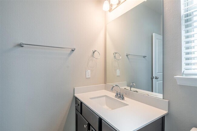 Building Photo - 12502 Llano Estacado Dr