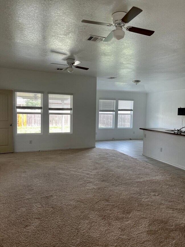 Building Photo - 1600 Nolte Farms Dr