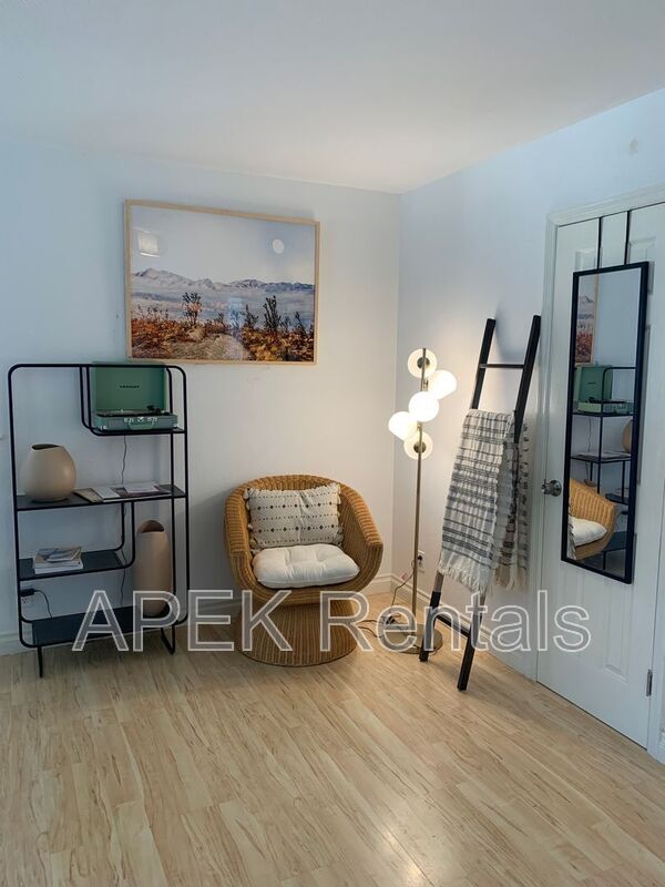 Building Photo - 61493 Desert Air Rd