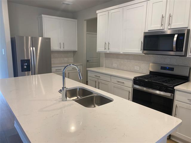 Building Photo - 2129 Mustang Wy