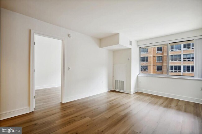 Building Photo - 800 4th St SW