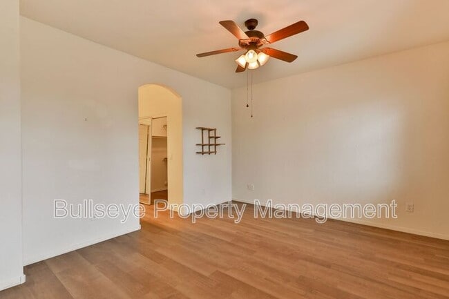 Building Photo - 5450 E McLellan Rd