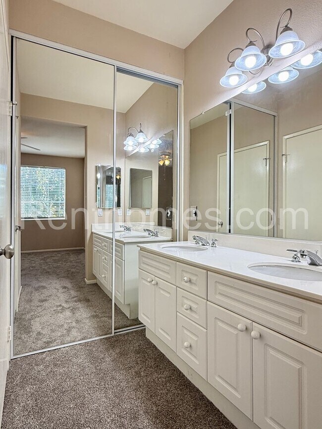 Building Photo - Sabre Springs, 10782 Sabre Hill Drive #271 - All appliances included! Within driving distance to 15!