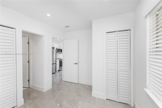 Building Photo - 2320 NW 55th St