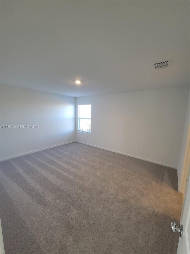 Building Photo - 3671 Hardman Dr